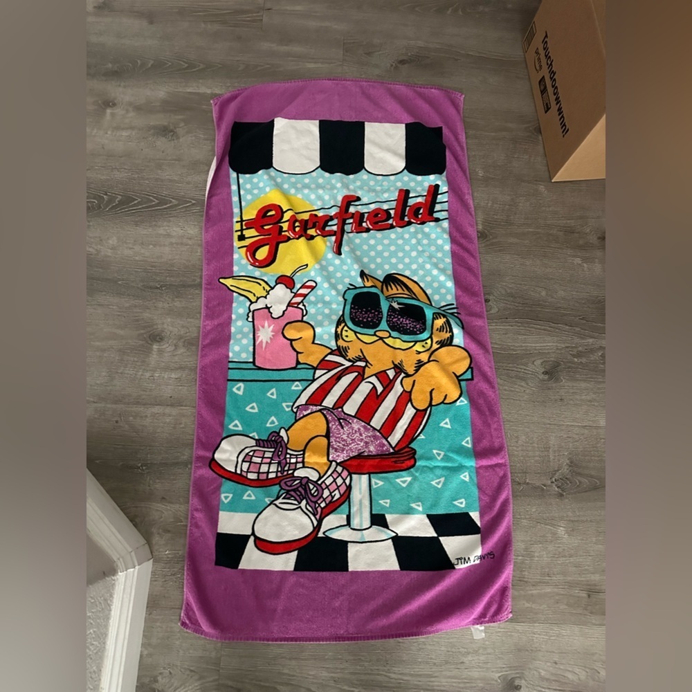 Vintage 1978 Jim Davis Garfield Shake Shack Sundae Beach Towel 56” Tags removed